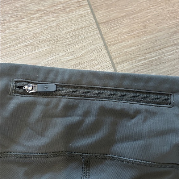 Lululemon Speed Up Tight *Full-On Luxtreme 28" Dark Olive | SIZE: 4 - Picture 8 of 9